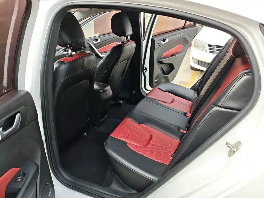 Chery Arrizo 5 — миниатюра 10