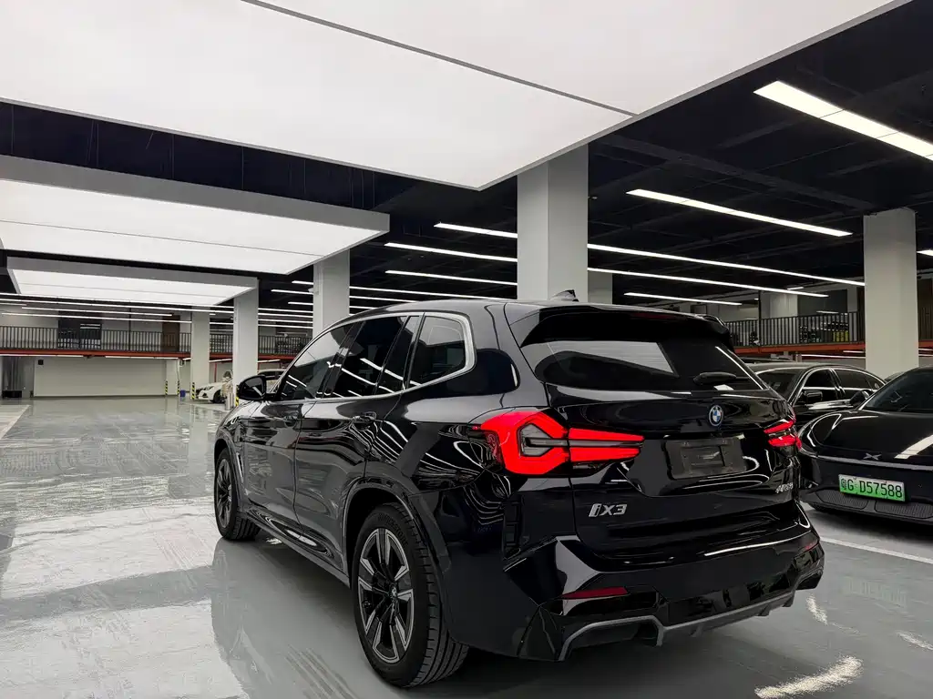 BMW iX3 — миниатюра 15