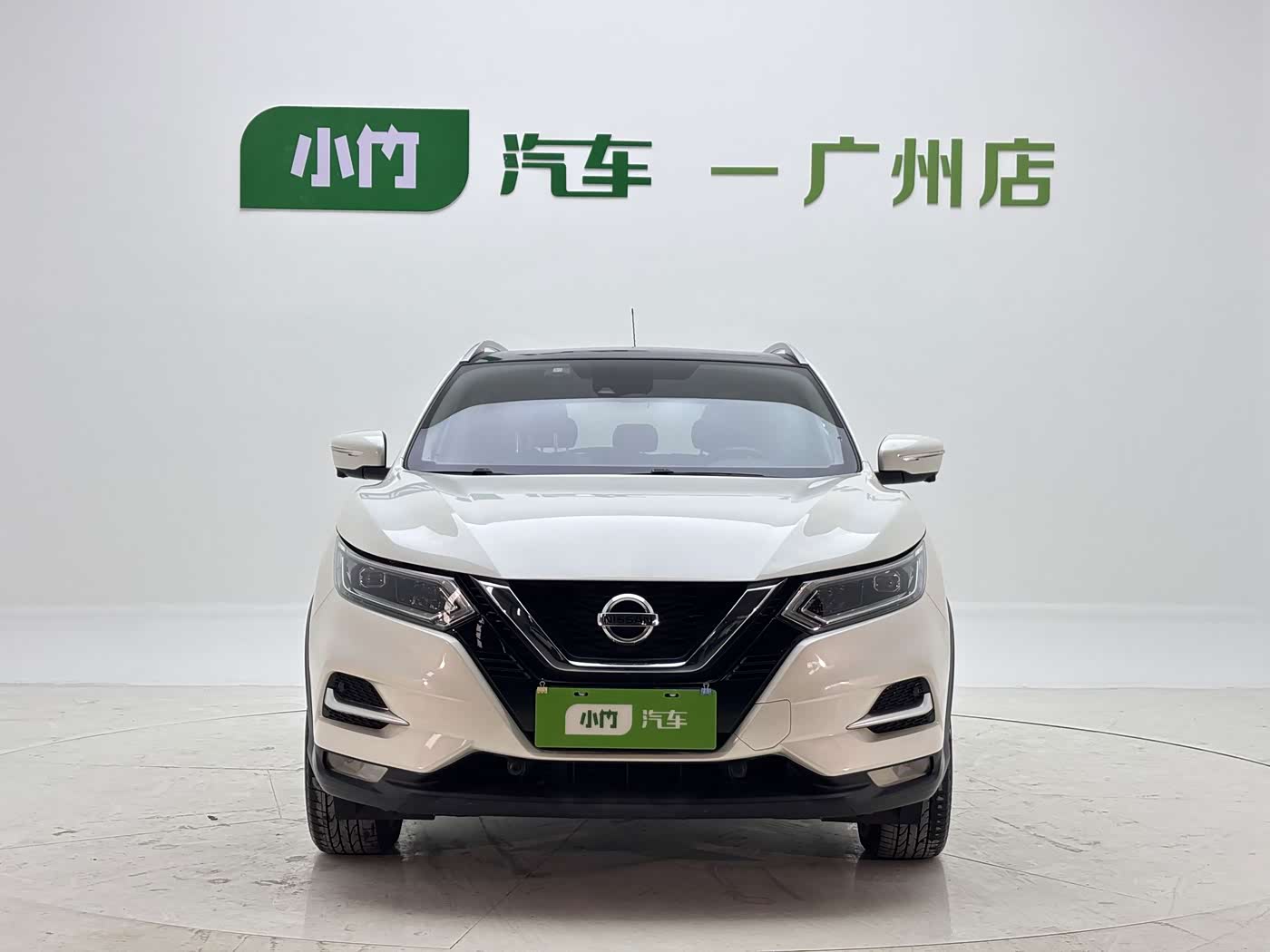 Nissan Qashqai 2.0 л 2022 г. Белый, пробег 33000 км