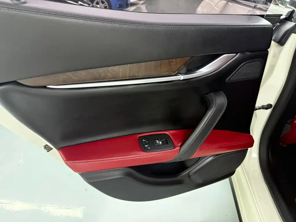 Maserati Ghibli — миниатюра 15