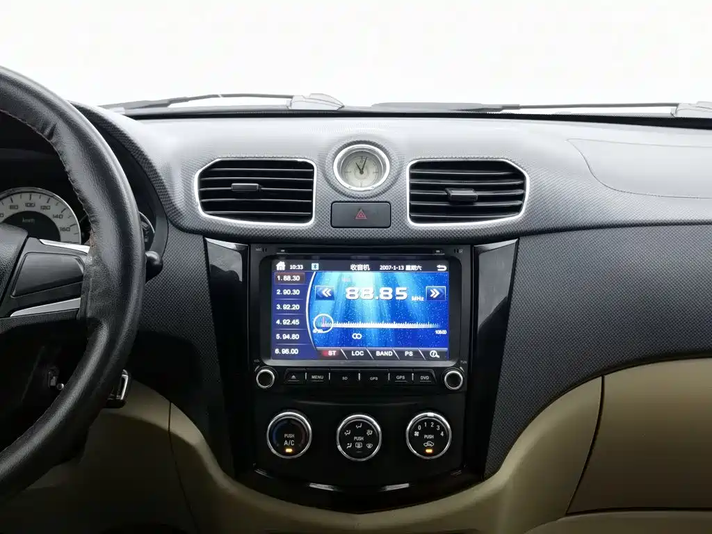 Wuling Hongguang — миниатюра 12