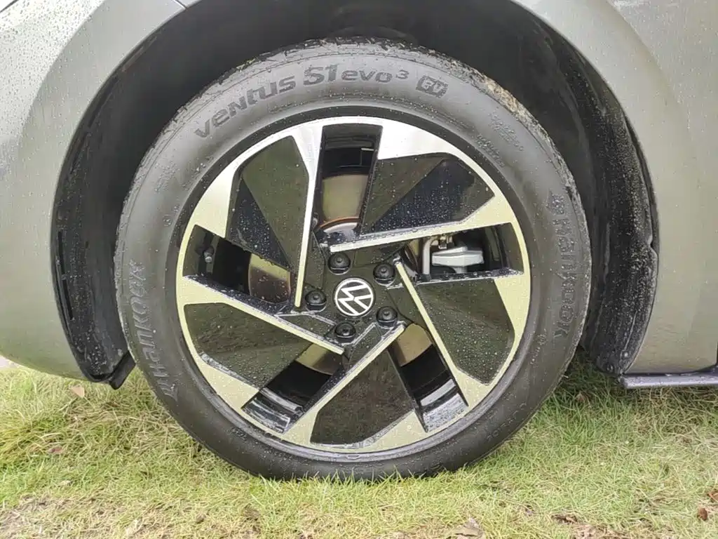 Volkswagen ID.3 — миниатюра 23
