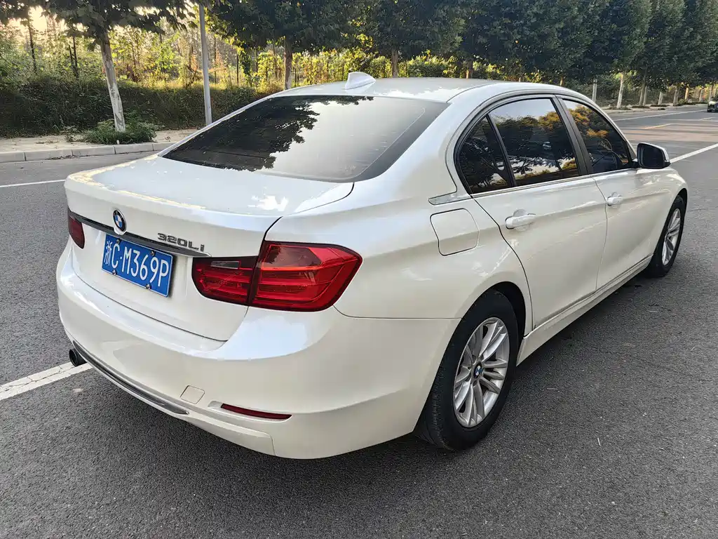 BMW 3 Series — миниатюра 8