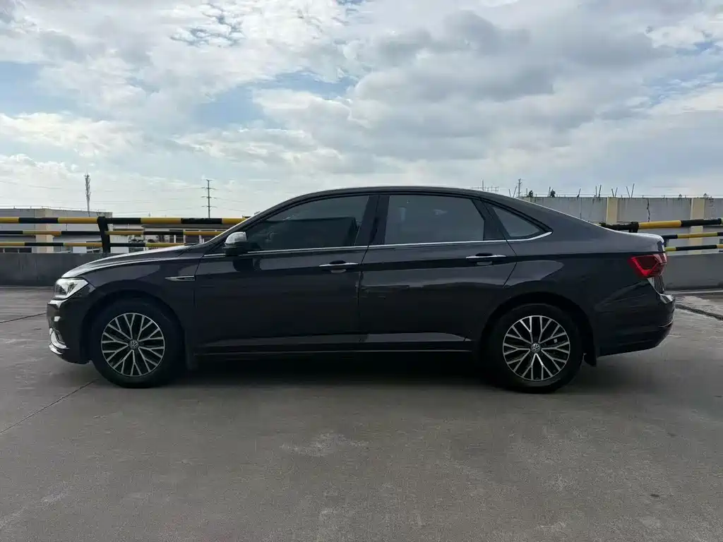 Volkswagen Sagitar — миниатюра 6