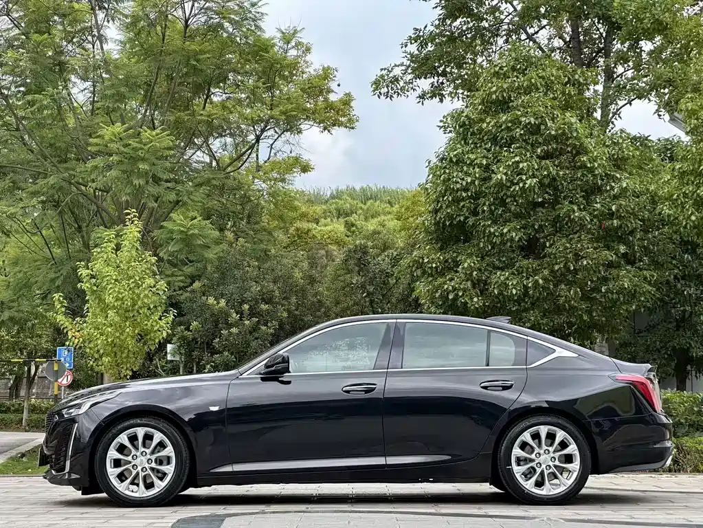 Cadillac CT5 — миниатюра 10