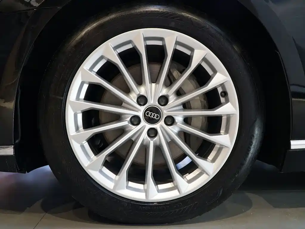 Audi A8 — миниатюра 21