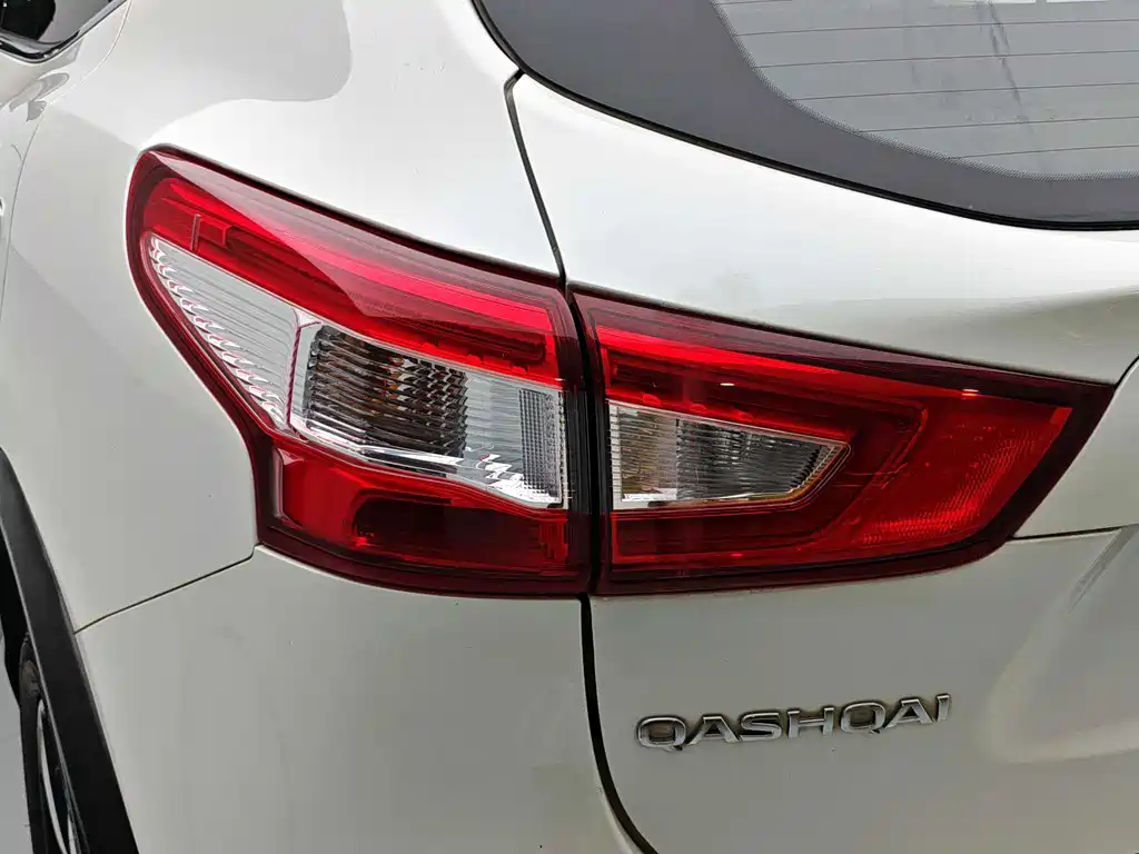 Nissan Qashqai — миниатюра 7