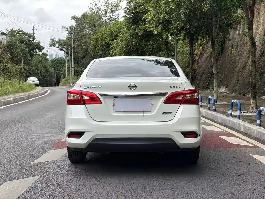 Nissan Sylphy — миниатюра 13