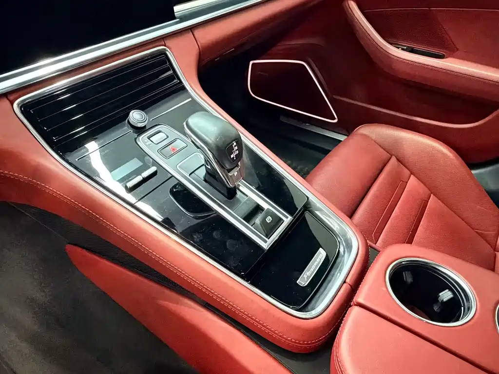Porsche Panamera — миниатюра 7