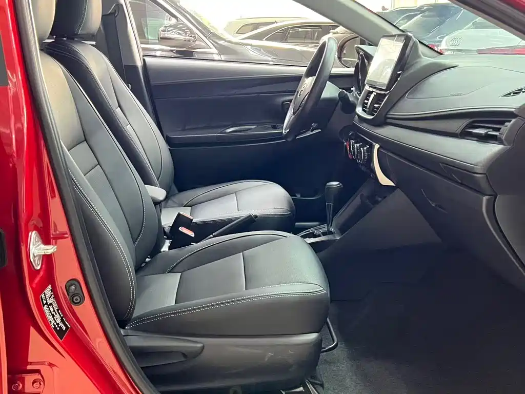 Toyota Yaris L — миниатюра 17
