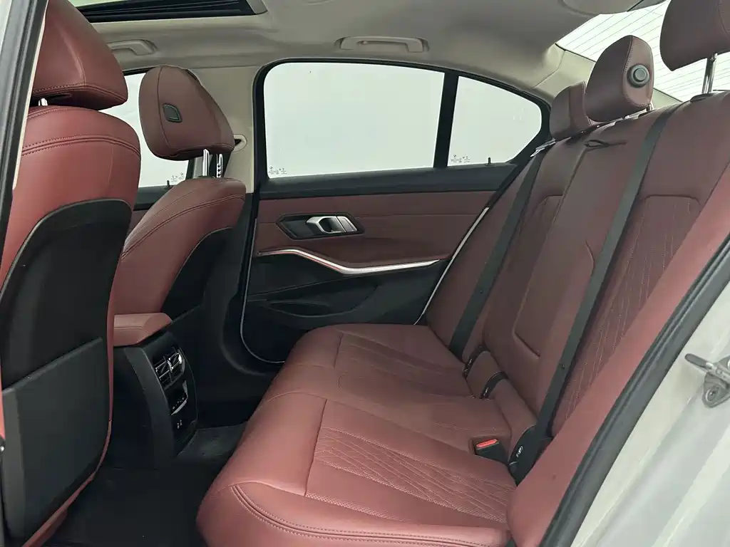 BMW 3 Series — миниатюра 8