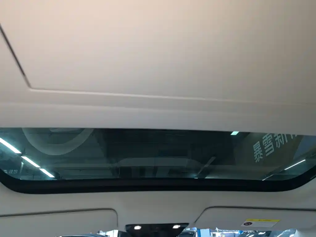 Li Auto Li i8 — миниатюра 18