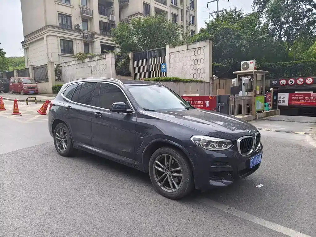 BMW X3 — миниатюра 3