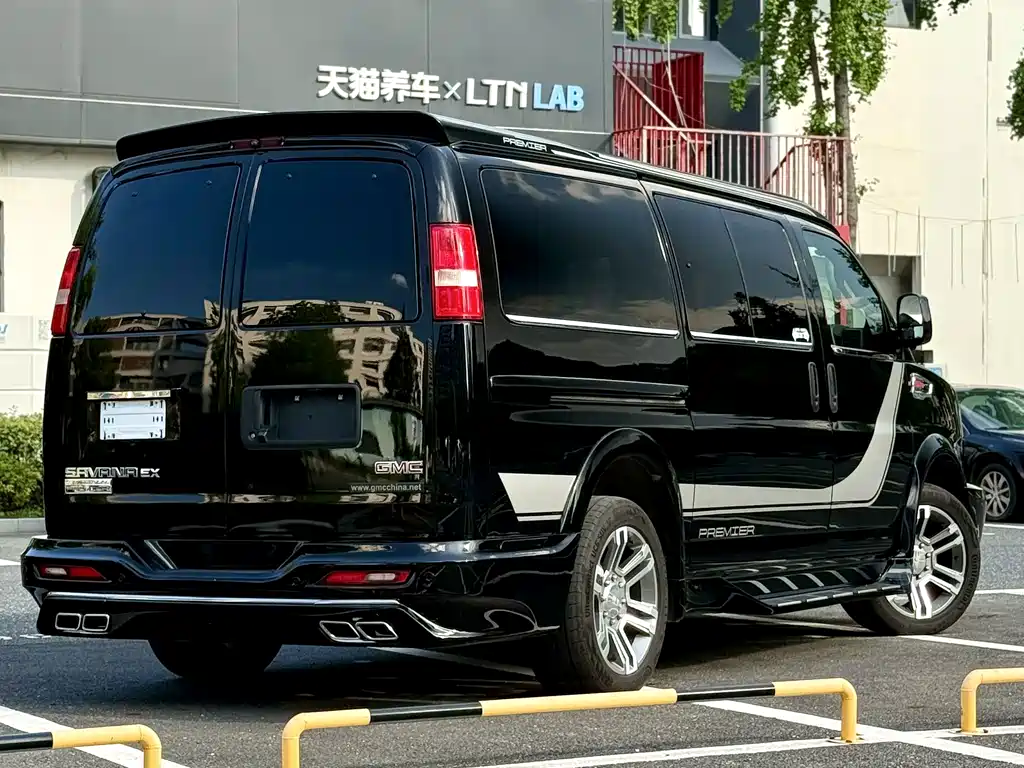 GMC Savana — миниатюра 15