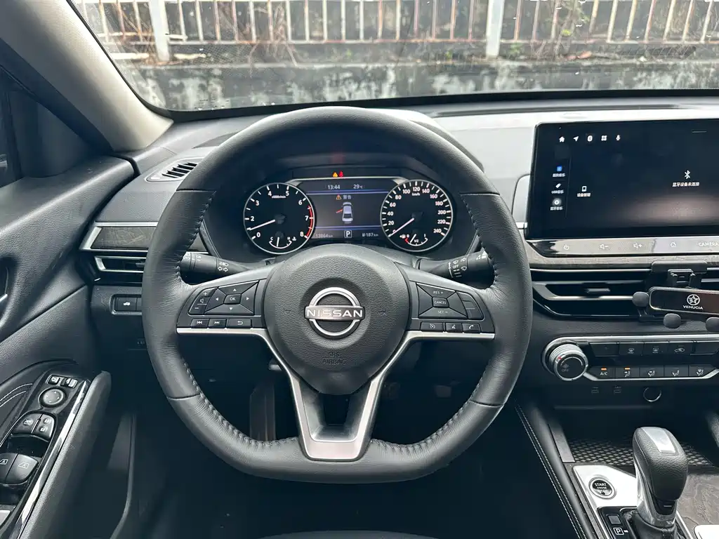Nissan Teana — миниатюра 9
