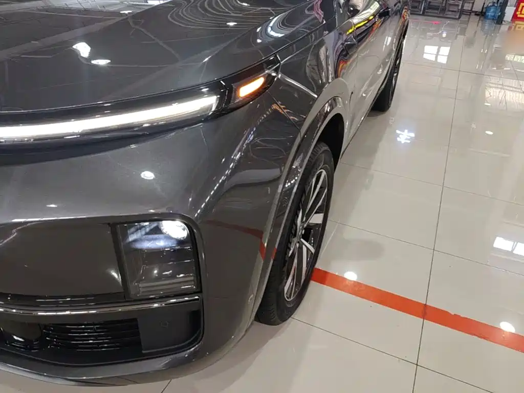 Li Auto Li L8 — миниатюра 24