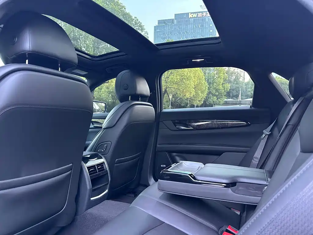 Cadillac CT6 — миниатюра 11