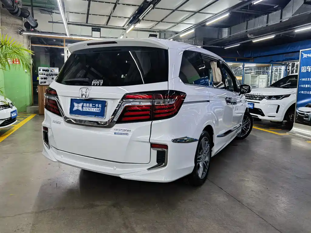 Honda Elysion — миниатюра 6