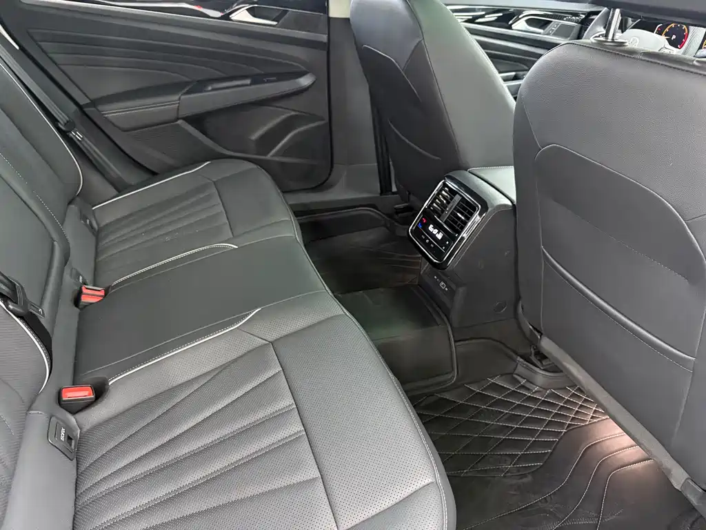 Volkswagen Passat — миниатюра 19