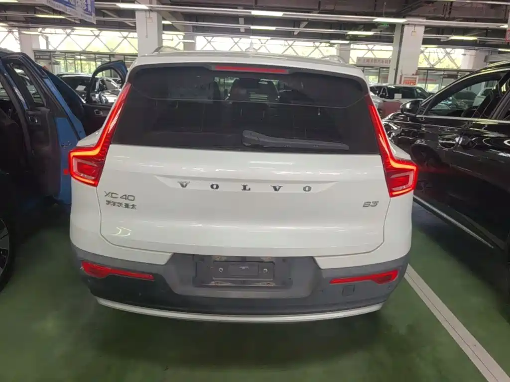 Volvo XC40 — миниатюра 6