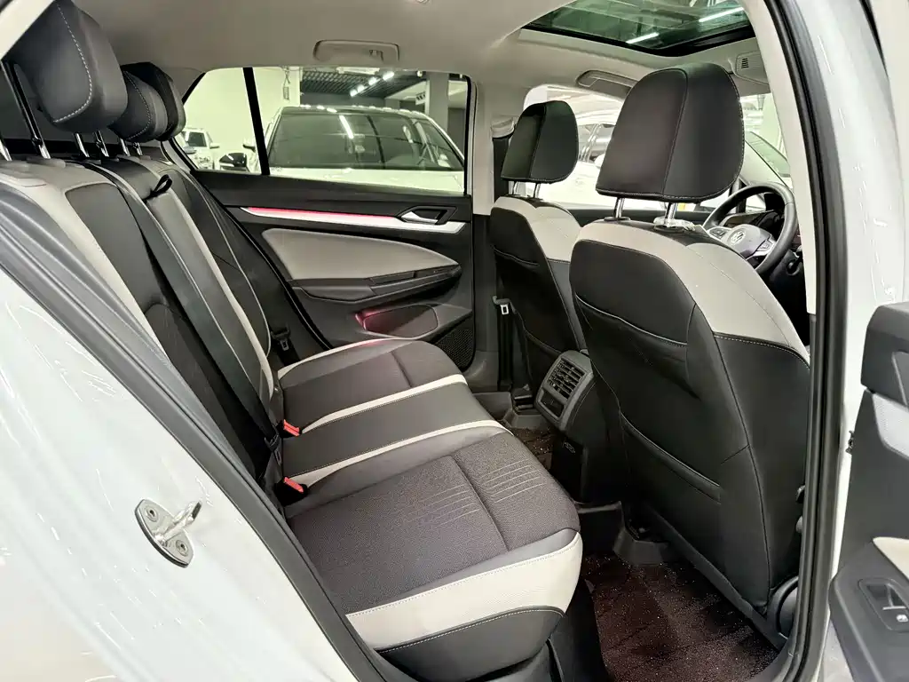 Volkswagen Golf — миниатюра 11