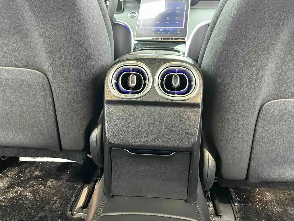 Mercedes-Benz C-Class — миниатюра 15