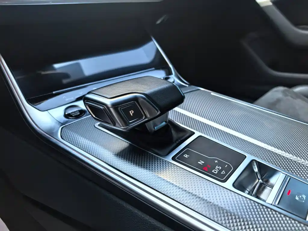 Audi A6L — миниатюра 15