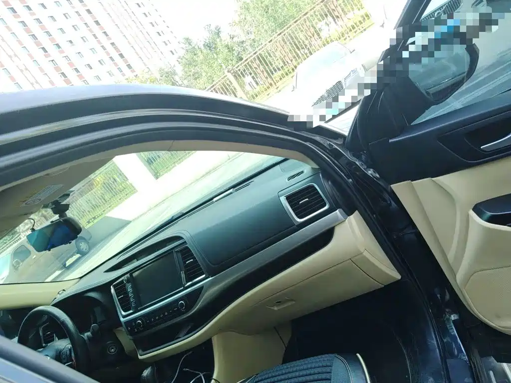 Toyota Highlander — миниатюра 18