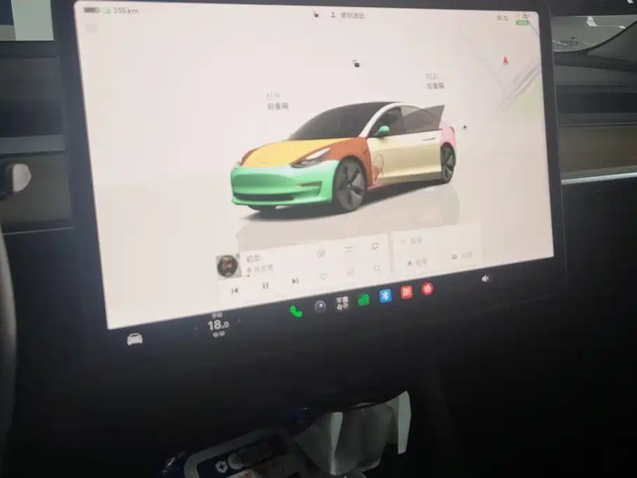 Tesla Model 3 — миниатюра 13