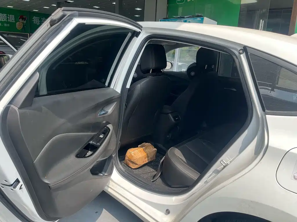 Buick Verano — миниатюра 4