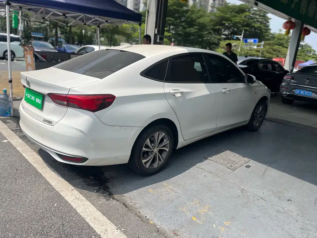 Buick Verano — миниатюра 9