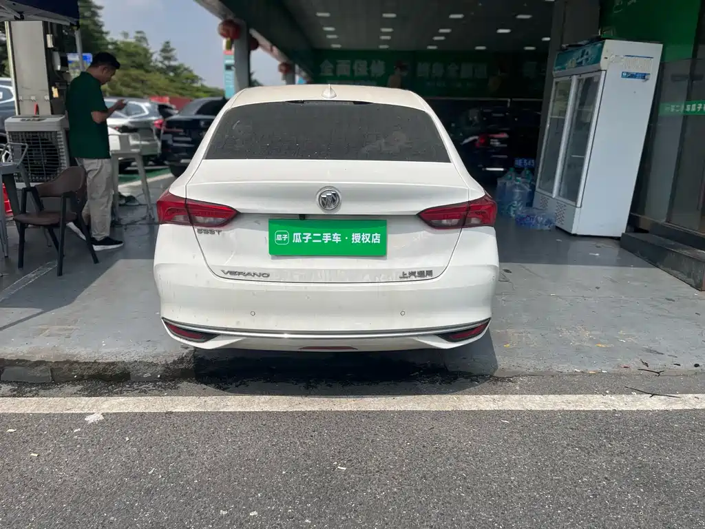 Buick Verano — миниатюра 10