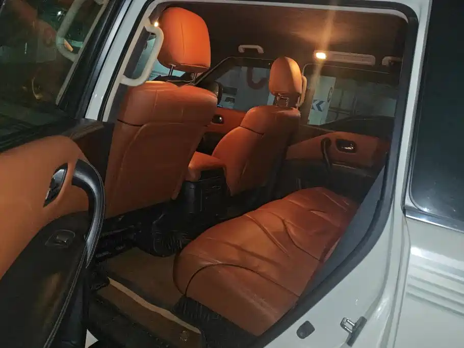 Nissan Patrol — миниатюра 11