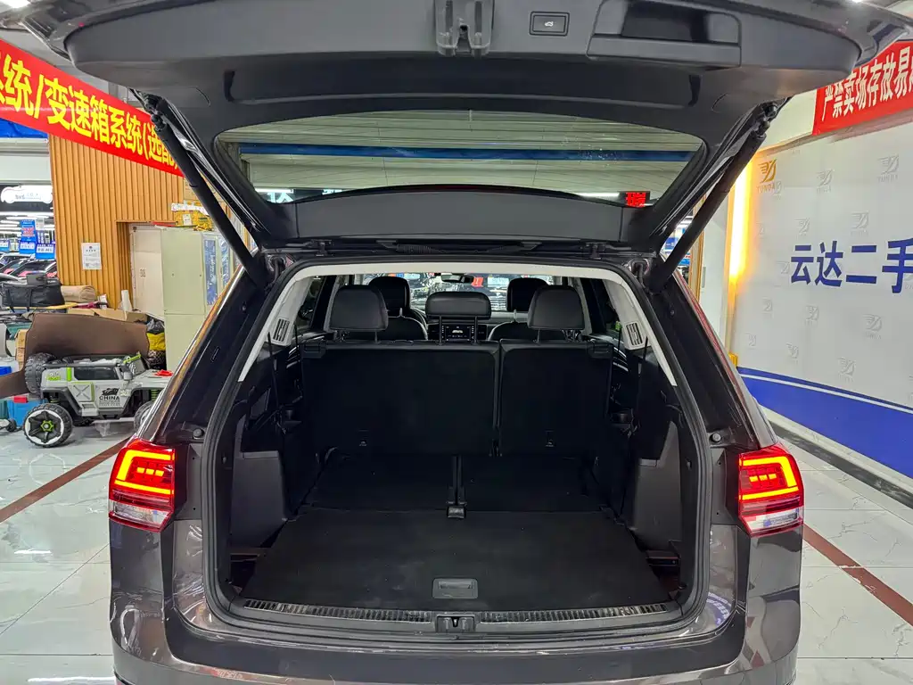 Volkswagen Teramont — миниатюра 11