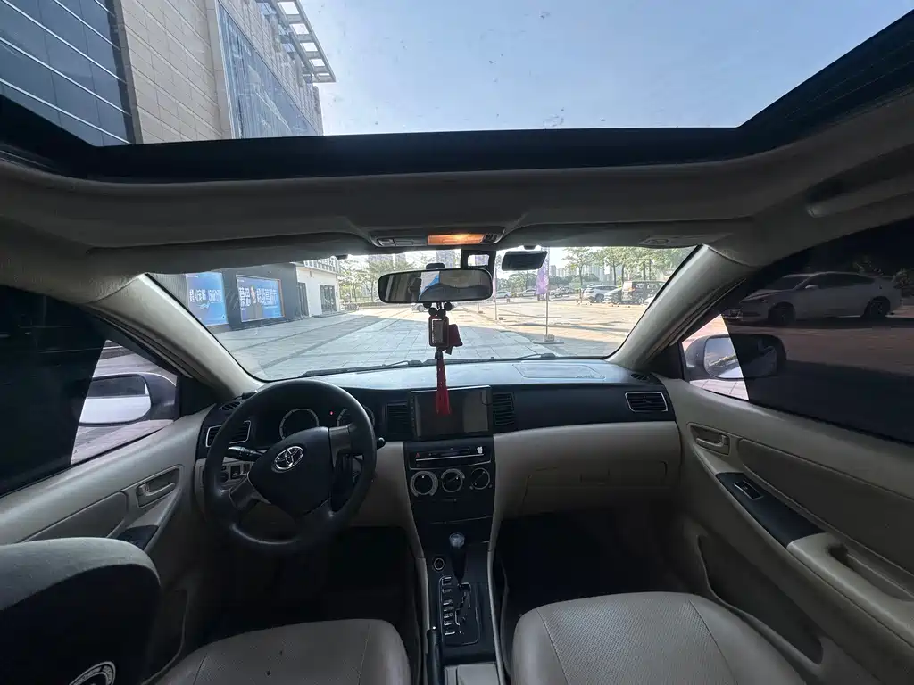 Toyota Corolla — миниатюра 8