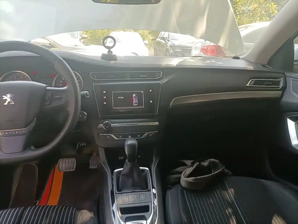 Peugeot 408 — миниатюра 13