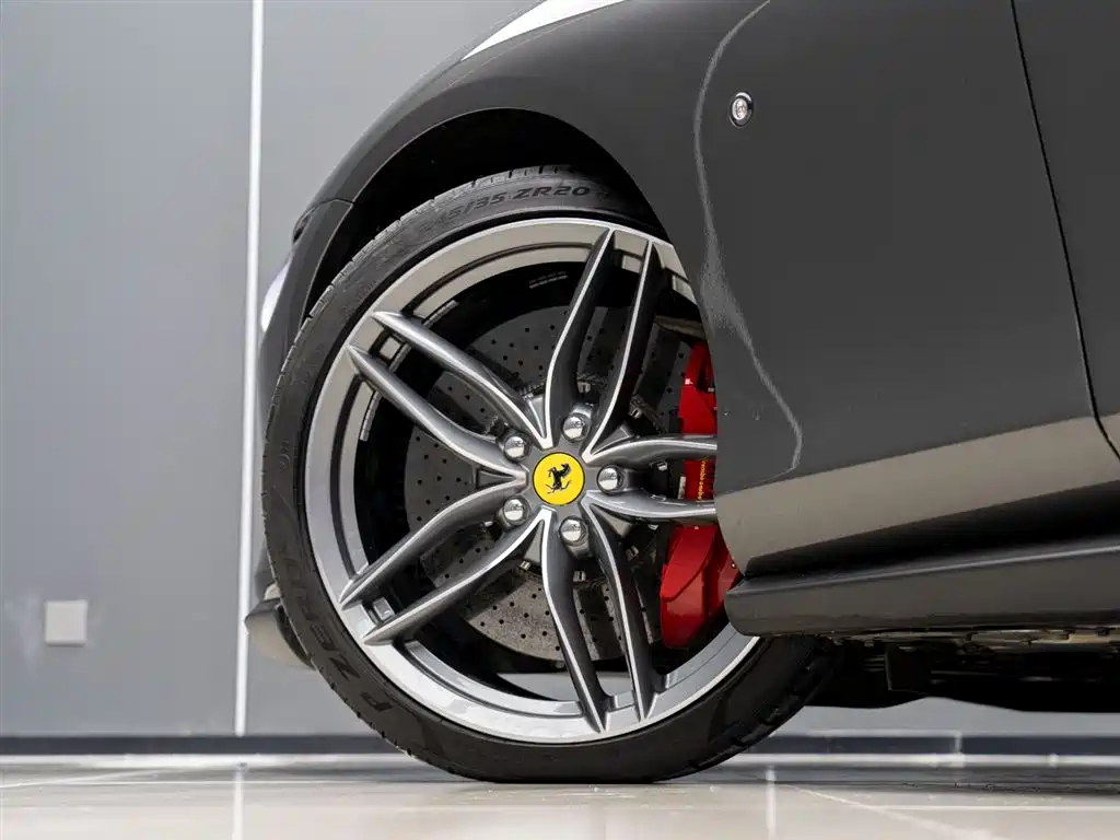 Ferrari Roma 2020 3.9T V8
