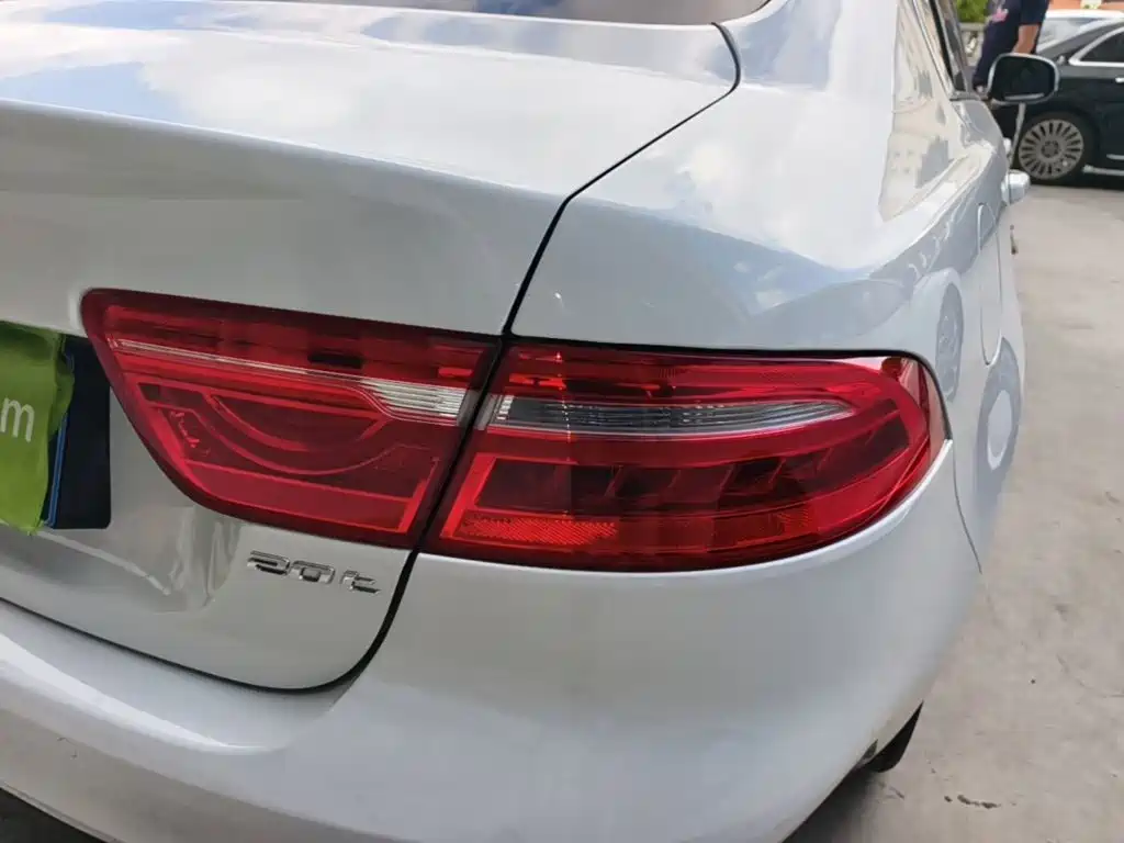 Jaguar XEL — миниатюра 8