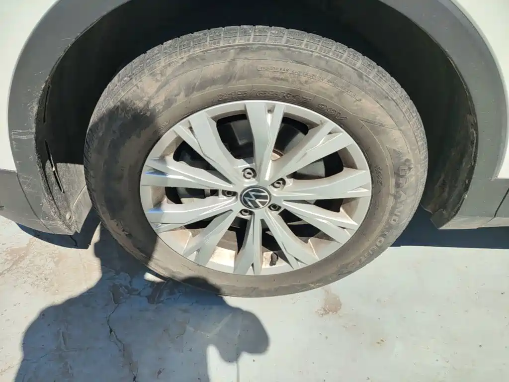 Volkswagen Tiguan L — миниатюра 23