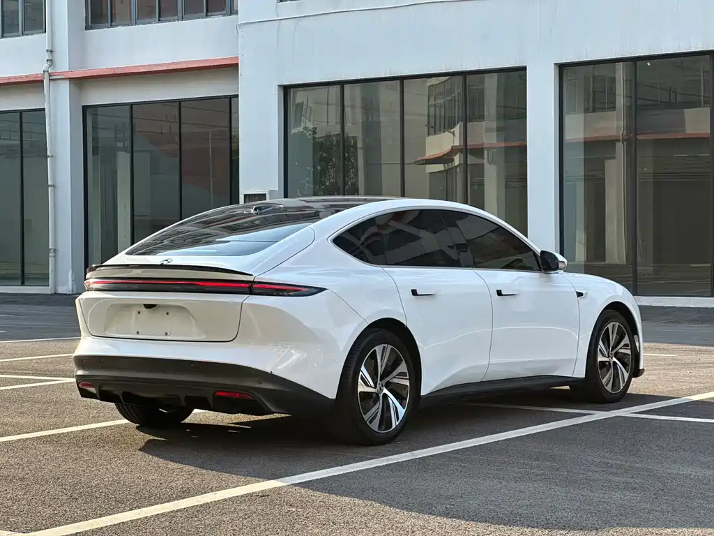 NIO ET5 — миниатюра 5