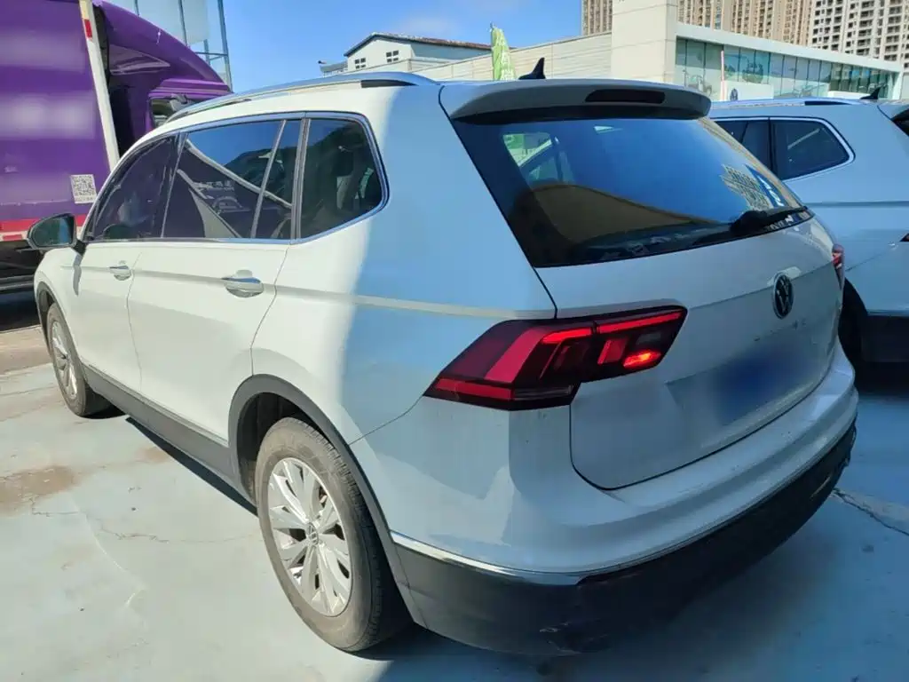 Volkswagen Tiguan L — миниатюра 5