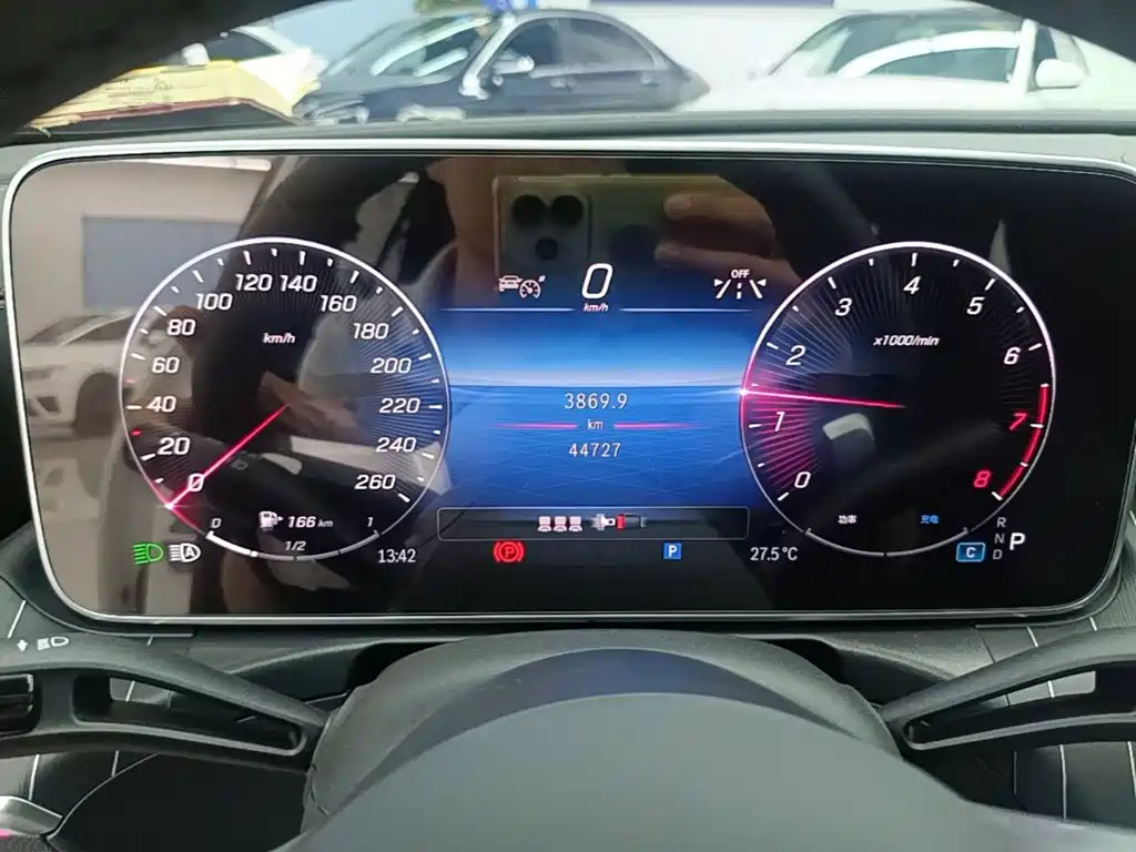 Mercedes-Benz C-Class — миниатюра 12