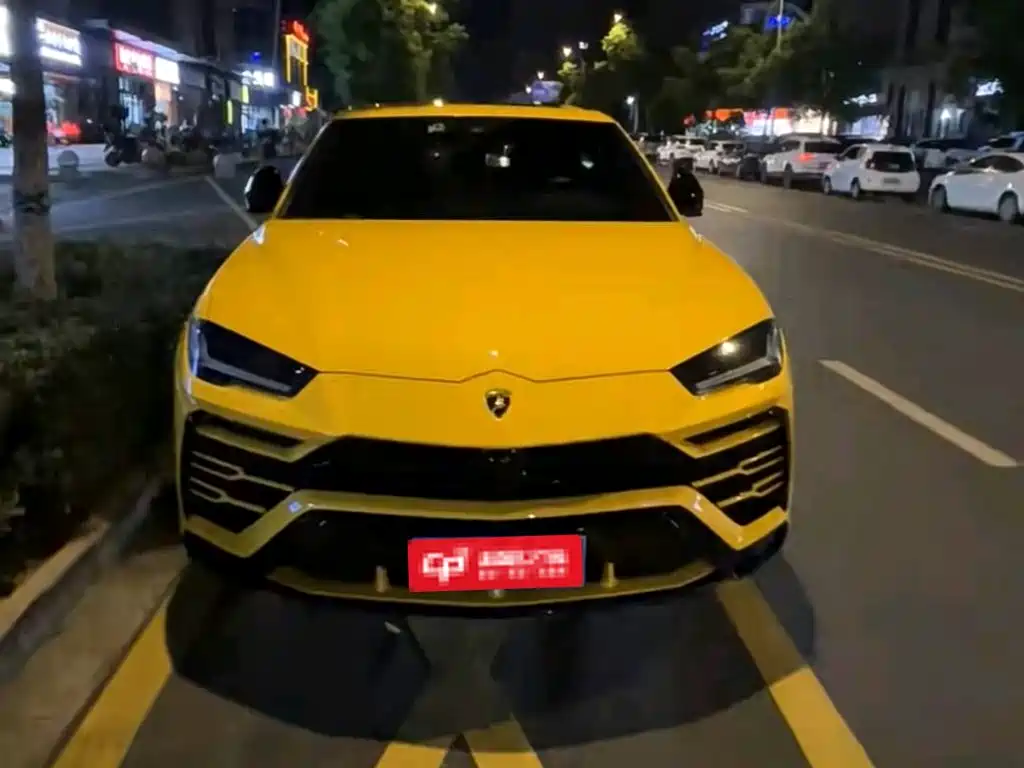 Lamborghini Urus — миниатюра 2