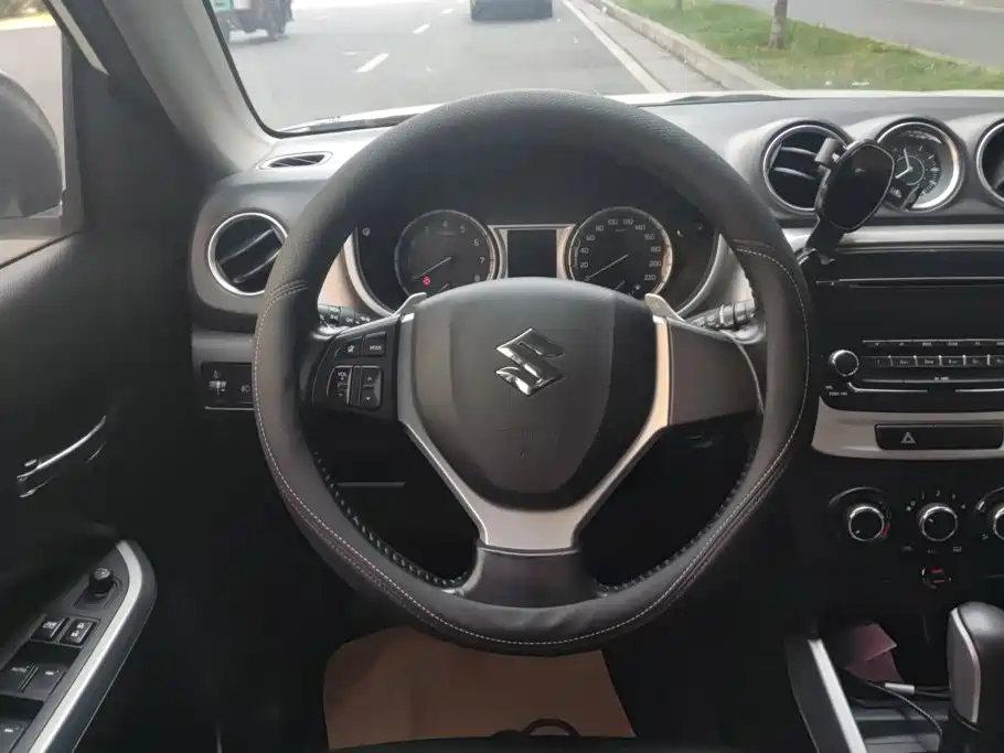 Suzuki Vitara — миниатюра 15