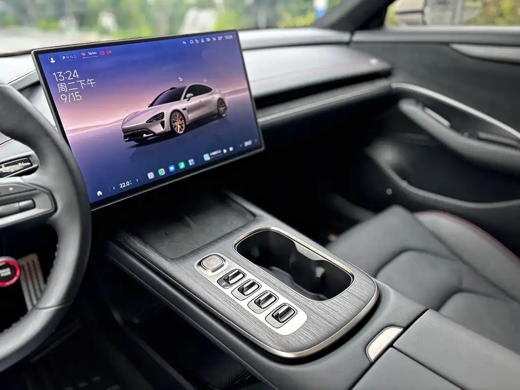 Xiaomi SU7 — миниатюра 20