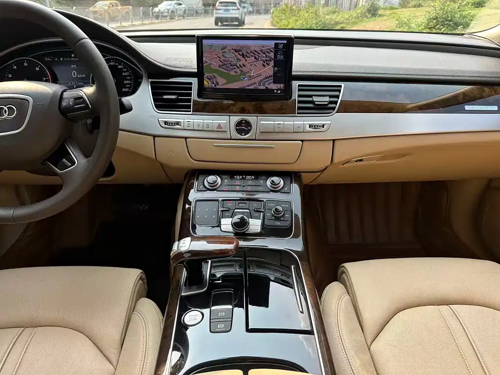 Audi A8 — миниатюра 7