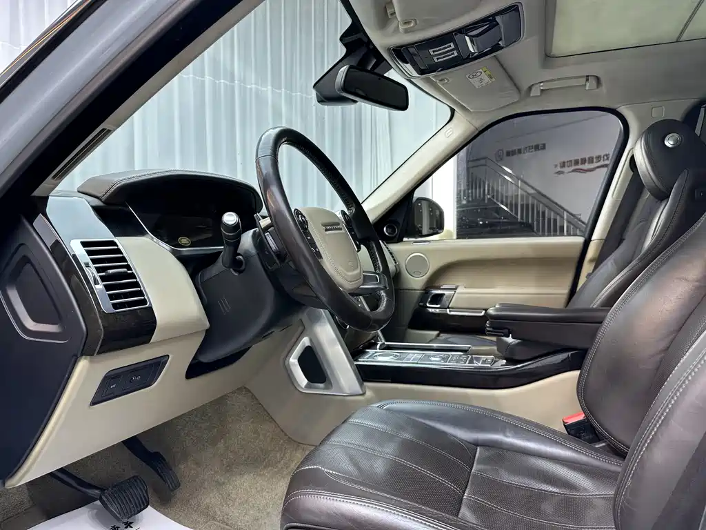 Land Rover Range Rover 2016 3.0 SC V6 Vogue SE Long Wheelbase