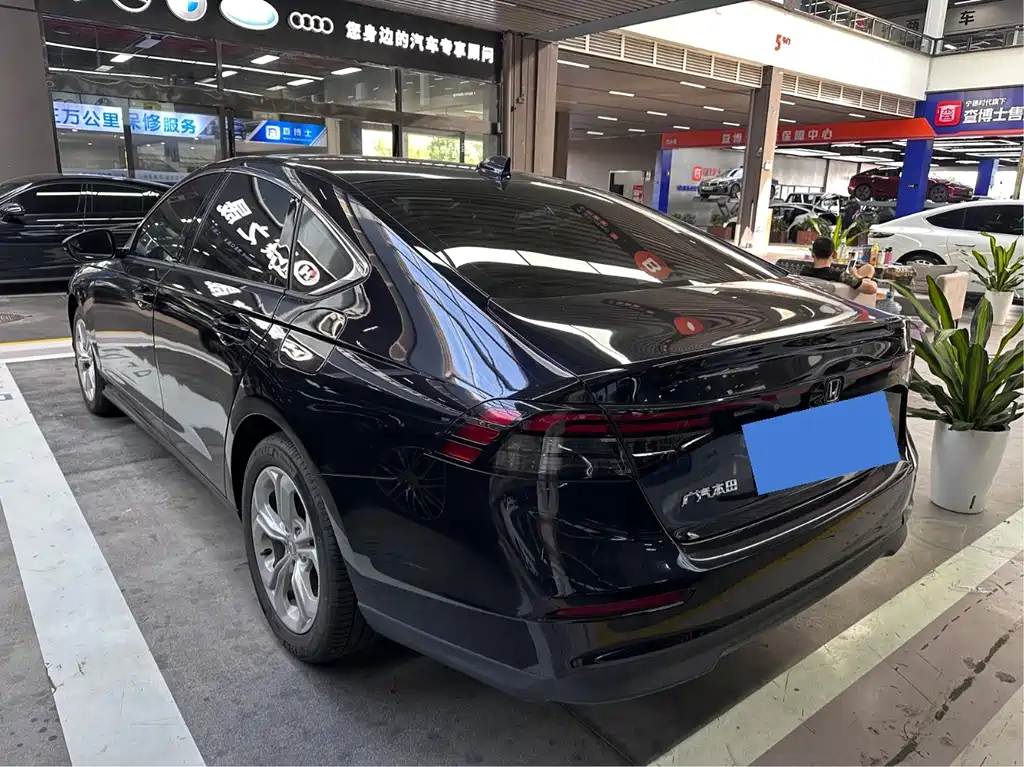 Honda Accord — миниатюра 14