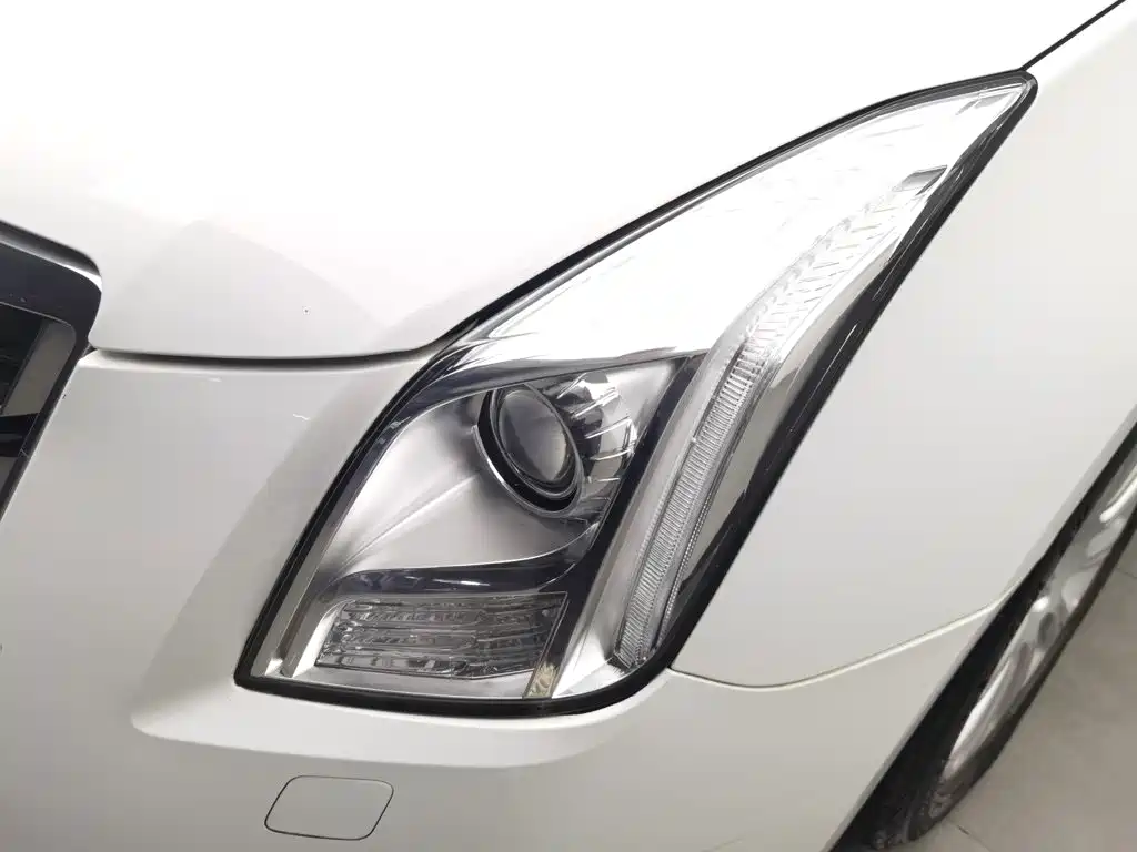 Cadillac XTS — миниатюра 7