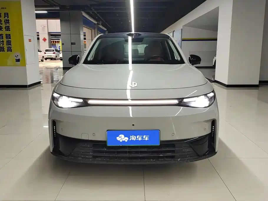 Leapmotor Leapmotor C10 — миниатюра 2